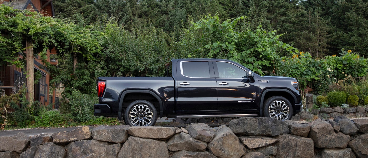 2025 GMC Sierra 1500 Exterior Side View On Driveway