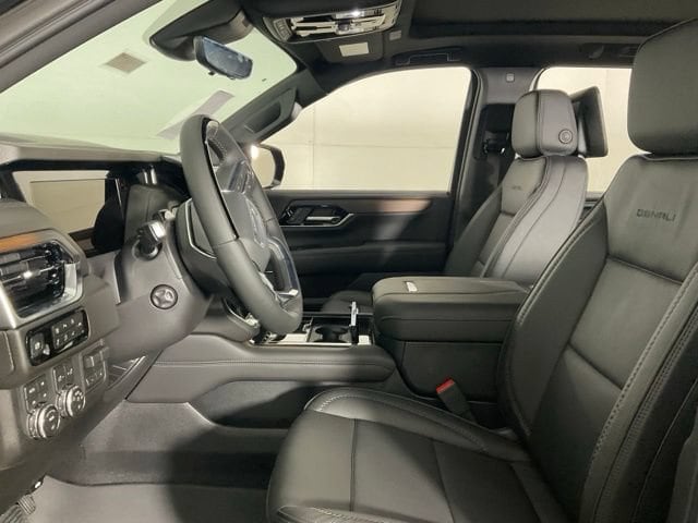 2026 GMC Yukon XL Denali - Photo 28