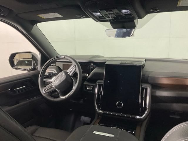2026 GMC Yukon XL Denali - Photo 32