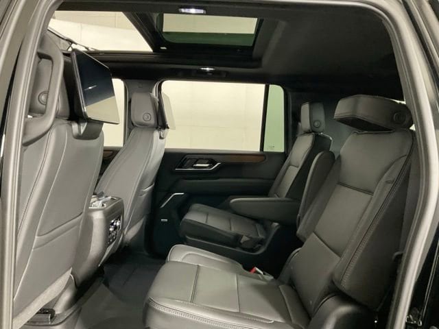 2026 GMC Yukon XL Denali - Photo 35