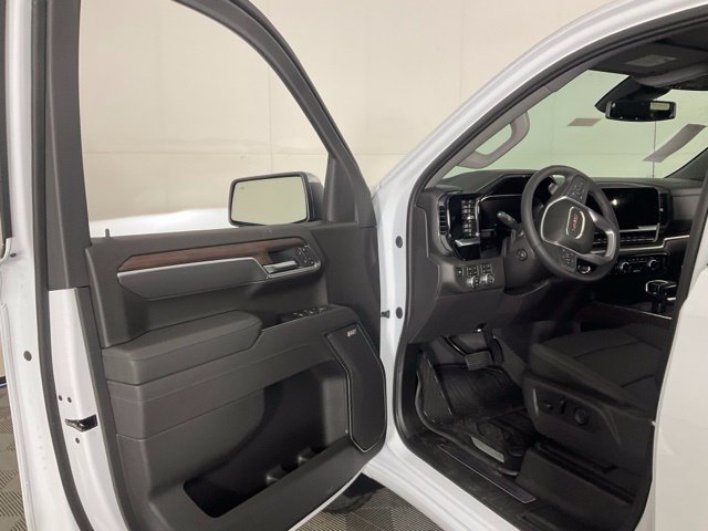 2026 GMC Sierra 1500 SLT - Photo 26