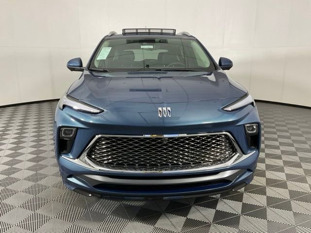 2026 Buick Encore GX Avenir photo 2