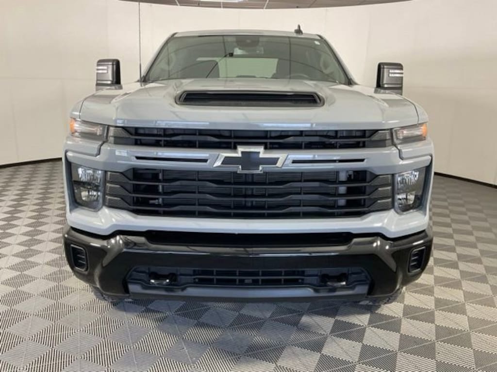 Used 2024 Chevrolet Silverado 2500 HD Custom Truck