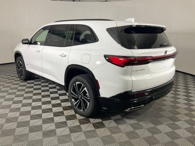 2025 Buick Enclave Sport Touring photo 4