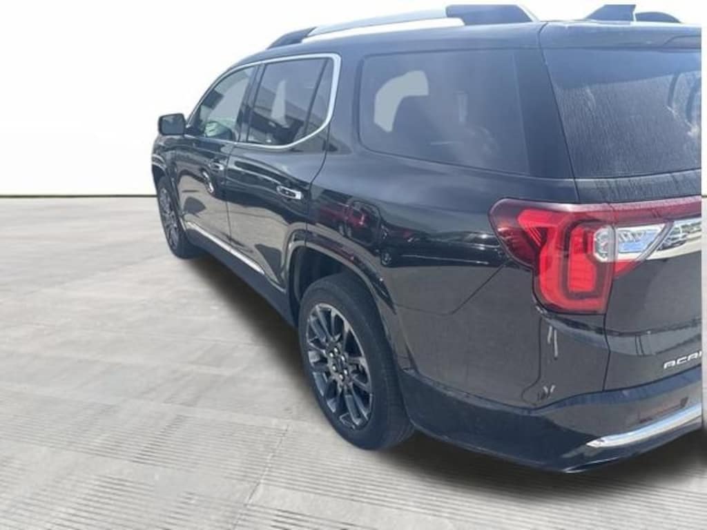 Used 2023 GMC Acadia Denali SUV