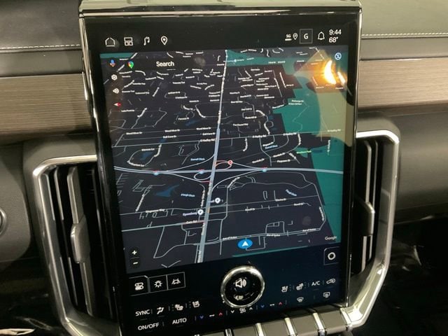 2026 GMC Acadia Denali - Photo 13
