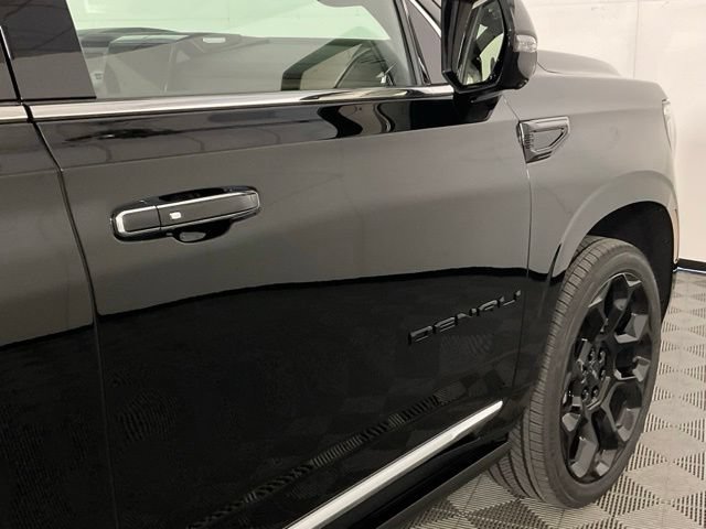 2026 GMC Yukon XL Denali - Photo 9