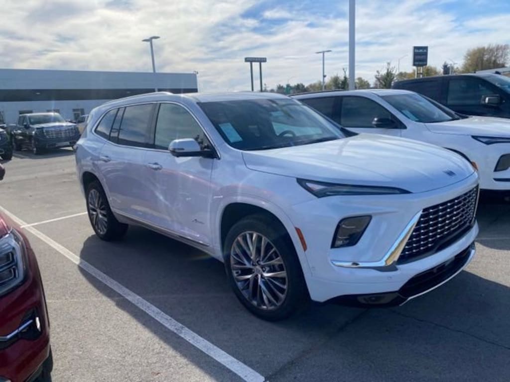 New 2026 Buick Enclave Avenir SUV