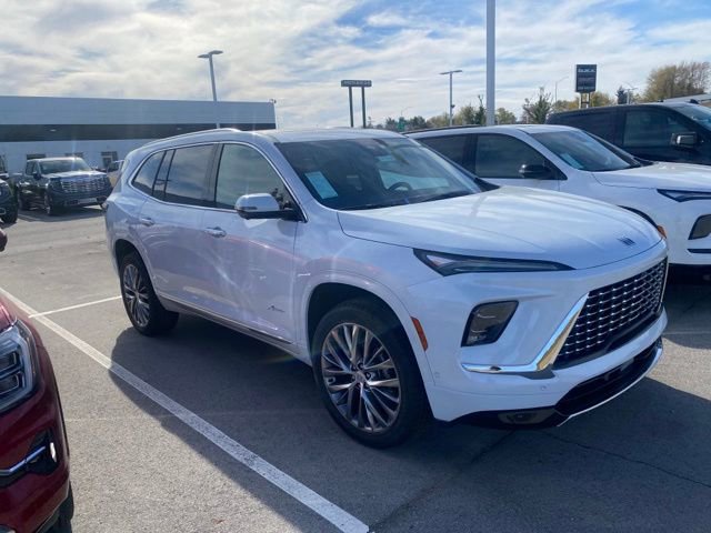 2026 Buick Enclave Avenir photo 2