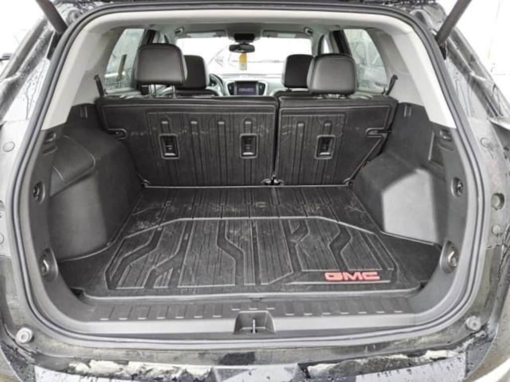 Used 2024 GMC Terrain SLT SUV