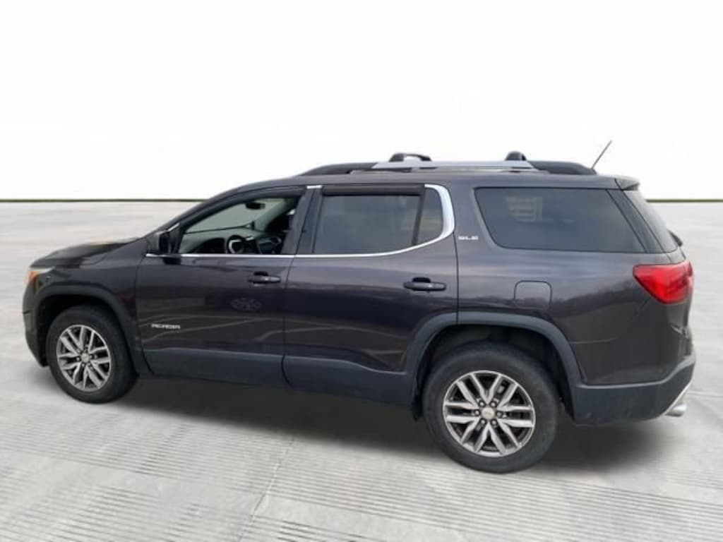 Used 2017 GMC Acadia SLE SUV