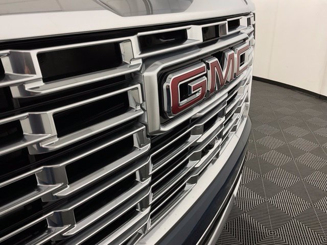 2026 GMC Yukon XL Denali - Photo 11