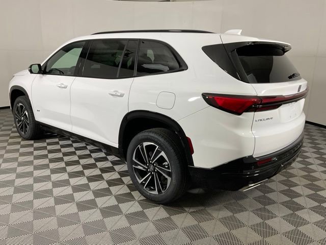 2025 Buick Enclave Sport photo 3