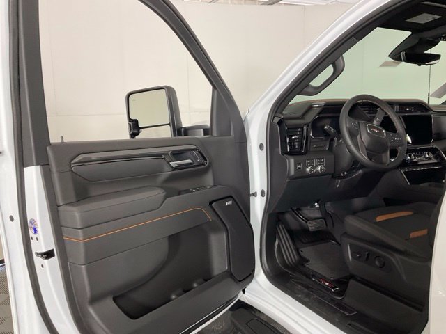 2026 GMC Sierra 2500HD AT4 - Photo 27