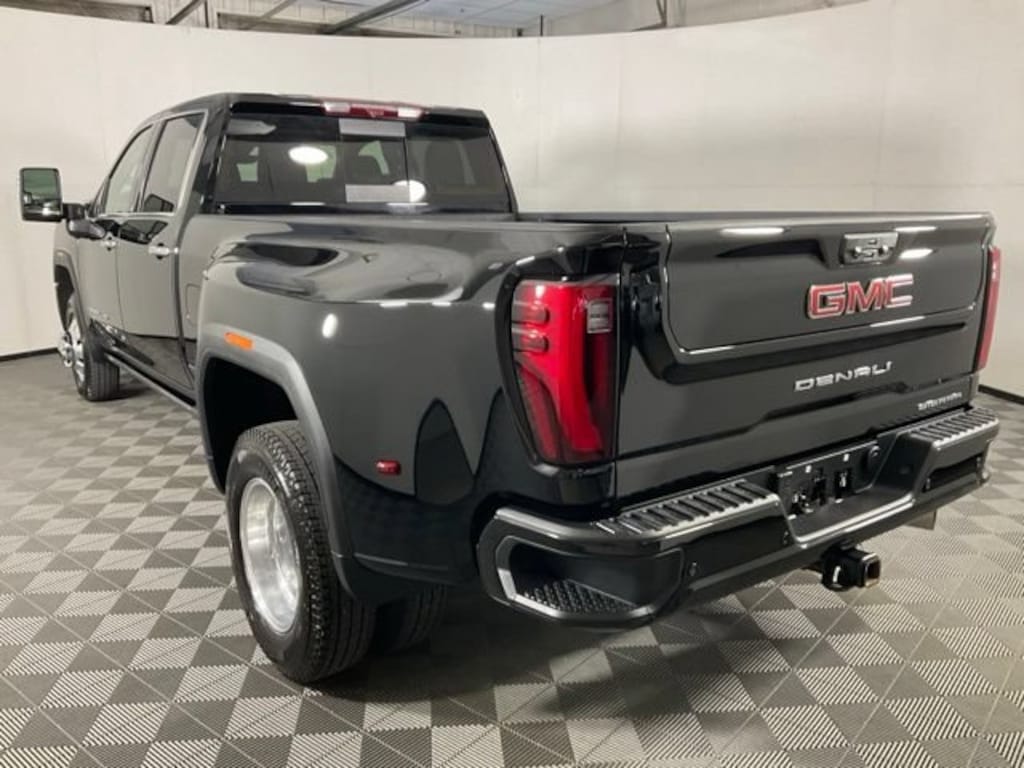 Used 2025 GMC Sierra 3500 HD Denali DRW Truck