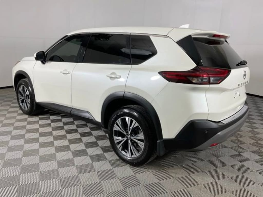 Used 2021 Nissan Rogue SV