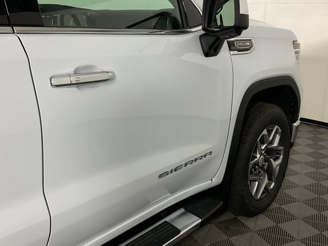 2026 GMC Sierra 1500 SLT - Photo 8