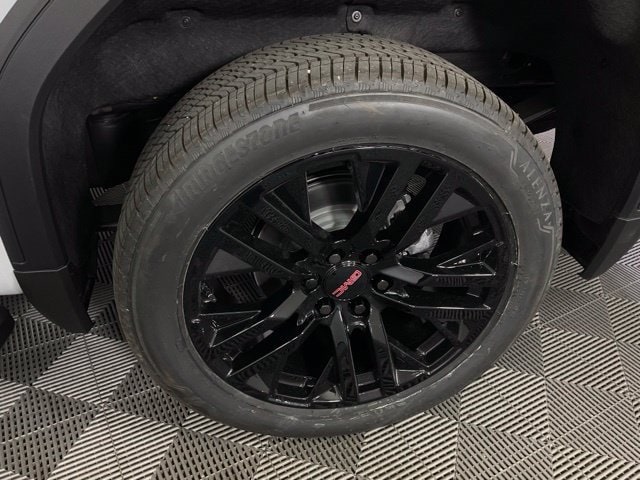 2026 GMC Sierra 1500 SLT - Photo 45
