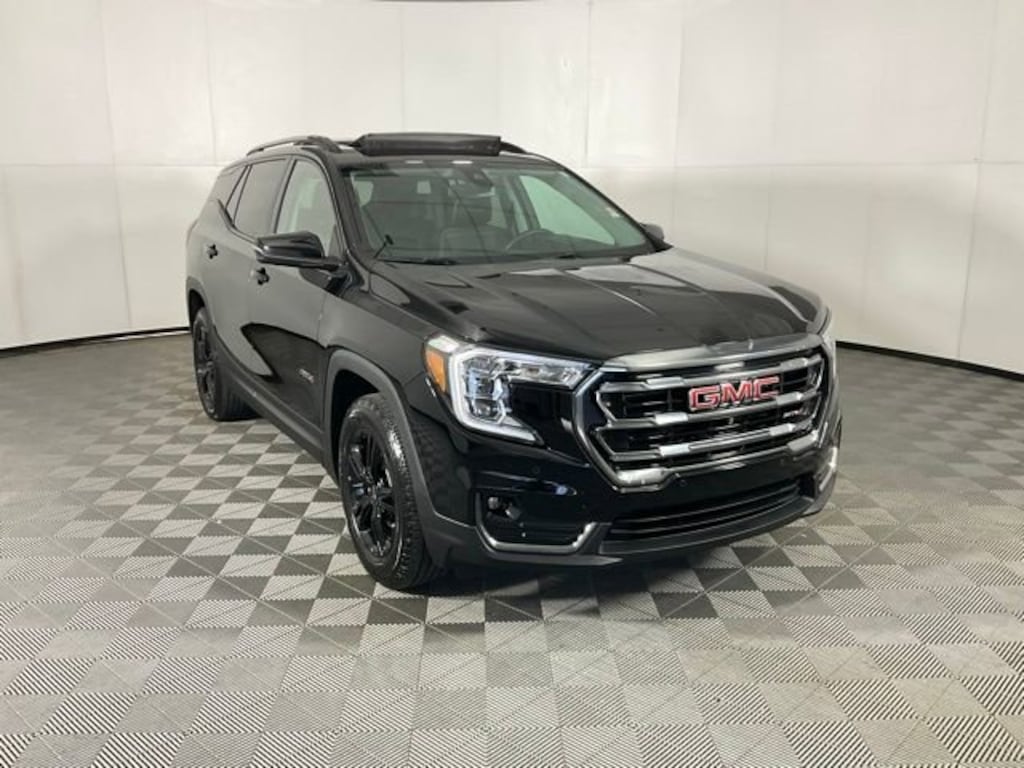 Used 2024 GMC Terrain AT4 SUV