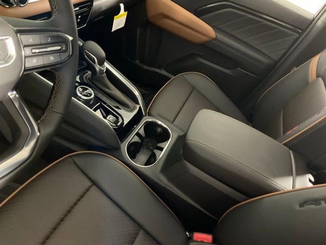 2026 GMC Canyon AT4 - Photo 17