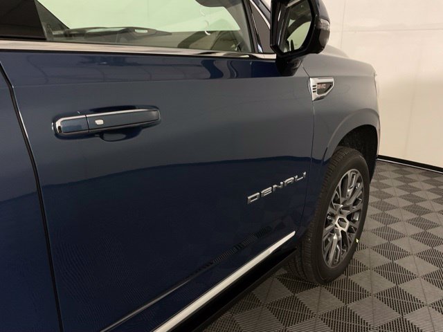 2026 GMC Yukon XL Denali - Photo 9