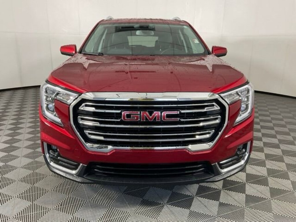 Used 2024 GMC Terrain SLT SUV