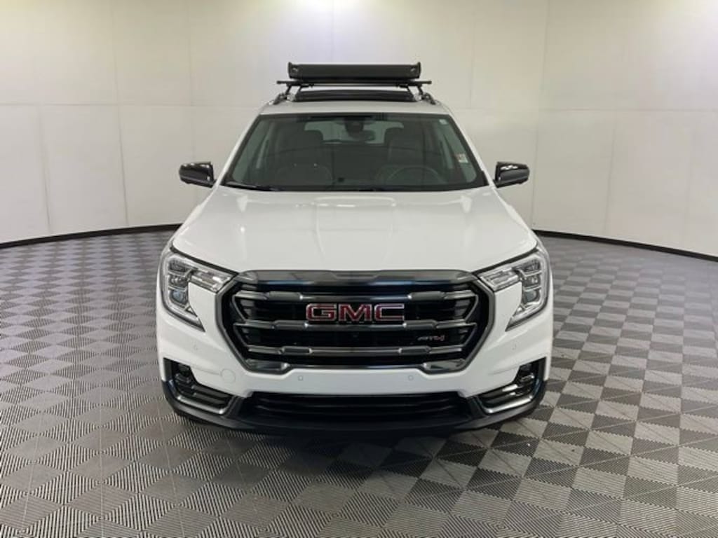Used 2024 GMC Terrain AT4 SUV