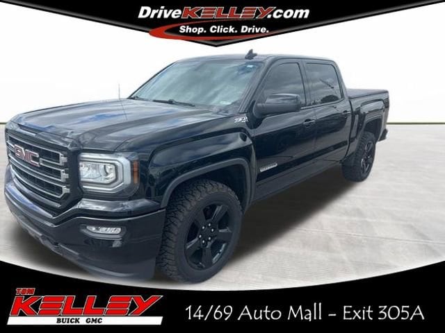 2017 GMC Sierra 4WD Crew Cab Short Box SLE's photo