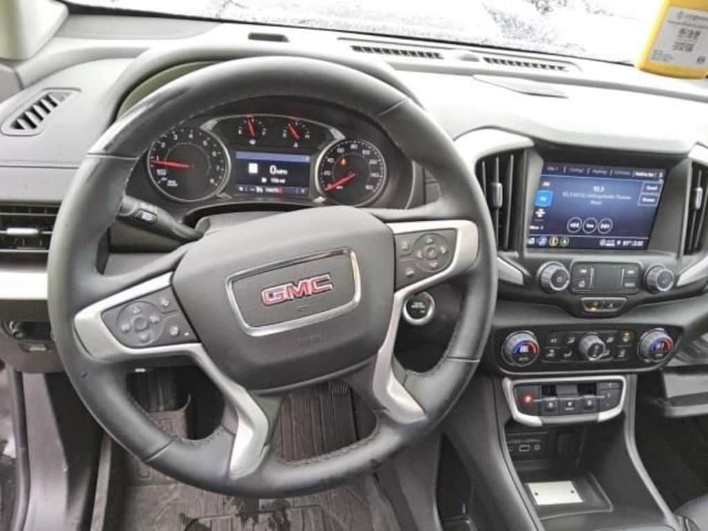 Used 2024 GMC Terrain SLT SUV