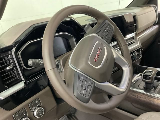 2026 GMC Sierra 1500 SLT - Photo 22