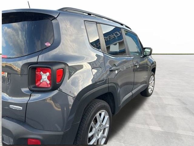 2022 Jeep Renegade Latitude photo 3