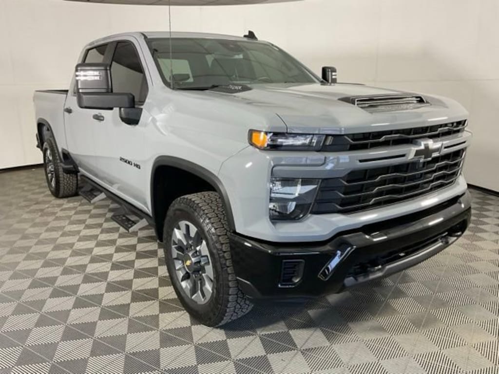 Used 2024 Chevrolet Silverado 2500 HD Custom Truck