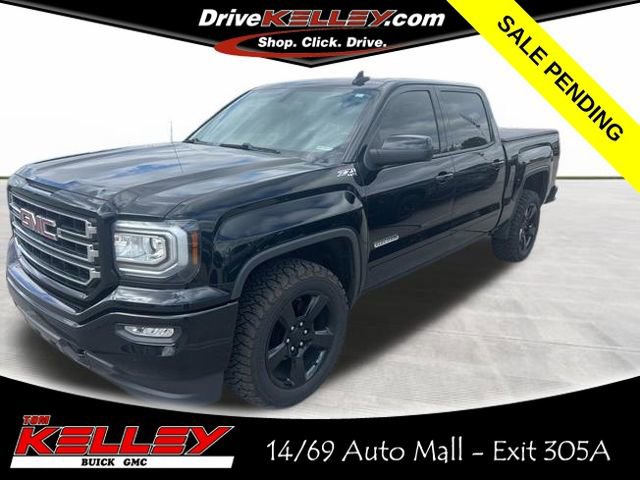 2017 GMC Sierra 4WD Crew Cab Short Box SLE's photo
