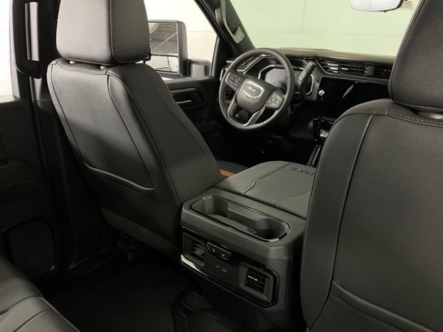 2026 GMC Sierra 2500HD AT4 - Photo 16