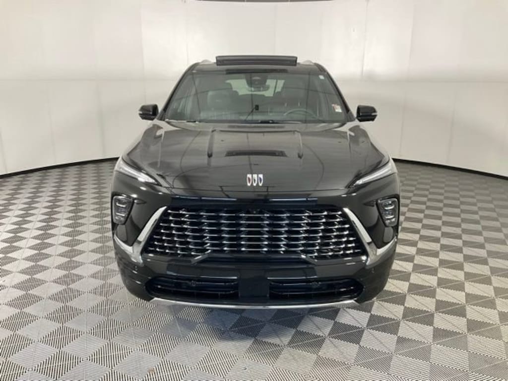 Used 2025 Buick Enclave Avenir SUV