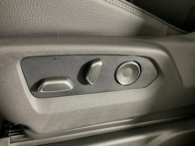 2026 GMC Yukon XL Denali - Photo 30