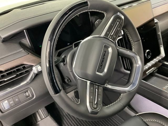 2026 GMC Acadia Denali - Photo 22