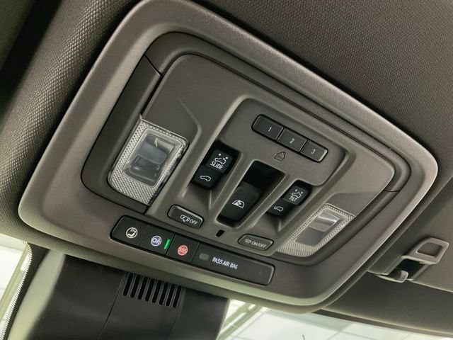 2026 GMC Sierra 1500 SLT - Photo 16
