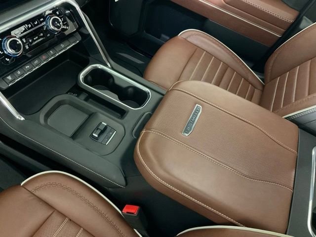 2025 GMC Sierra 3500HD Denali Ultimate - Photo 21