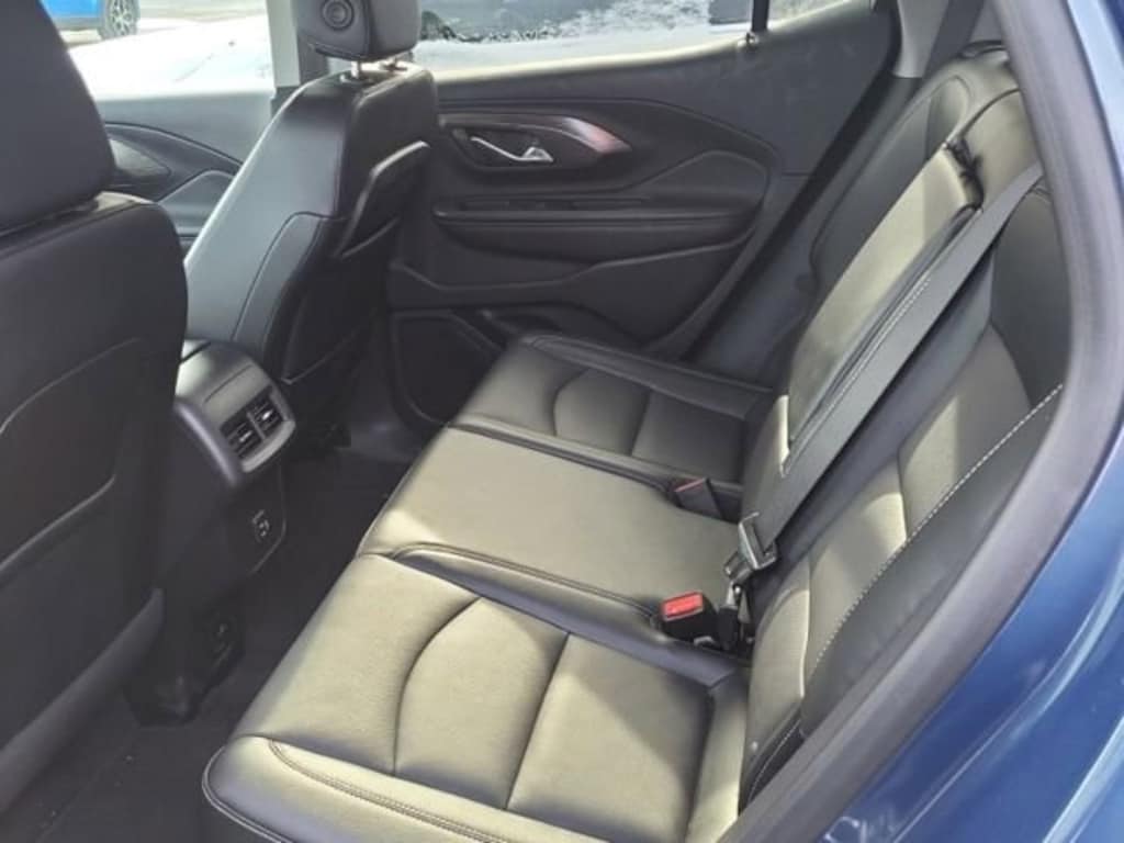 Used 2024 GMC Terrain SLT SUV