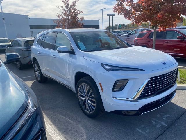2026 Buick Enclave Avenir photo 2