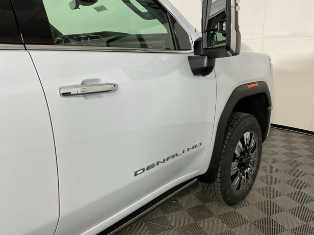 2026 GMC Sierra 3500HD Denali - Photo 8