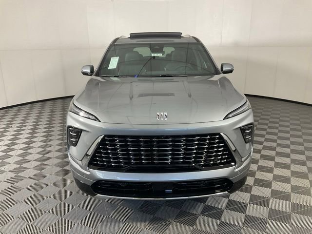 2026 Buick Enclave Avenir photo 2