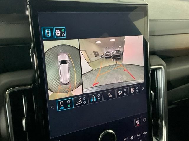 2026 GMC Yukon XL Denali - Photo 11