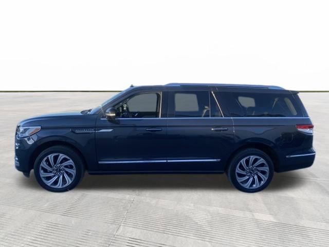 2024 Lincoln Navigator L Reserve photo 2
