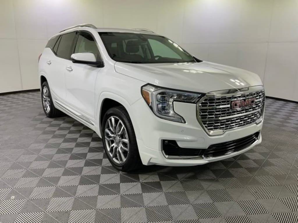 Used 2023 GMC Terrain Denali SUV