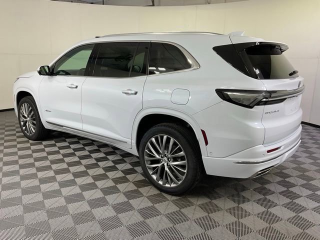 2026 Buick Enclave Avenir photo 2