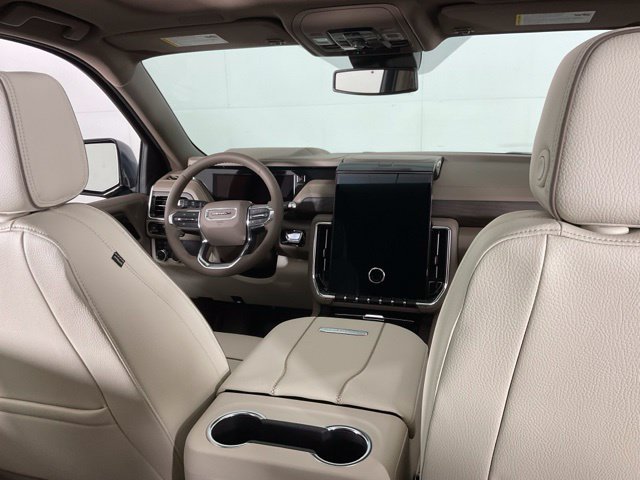 2026 GMC Yukon XL Denali - Photo 16