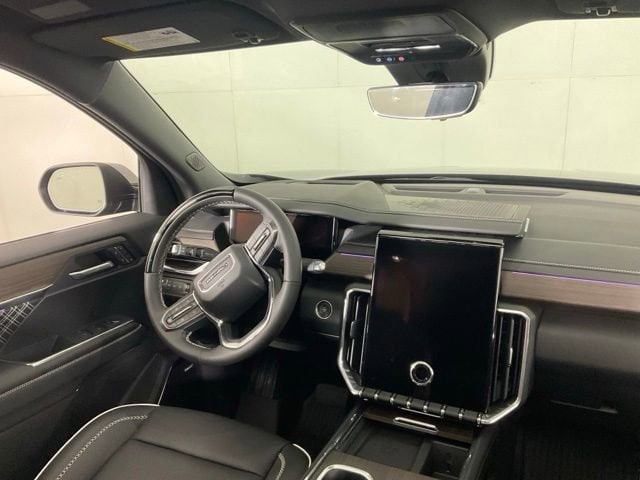 2026 GMC Acadia Denali - Photo 32