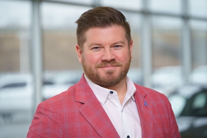 Staff member Tommy Dent from f056271fd764